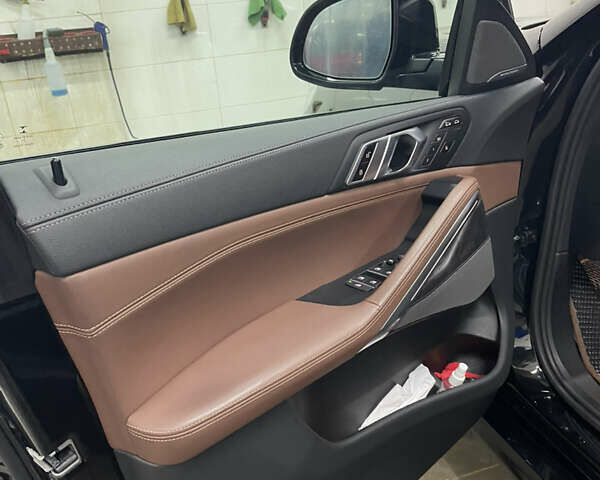 Чорний БМВ Х6, об'ємом двигуна 3 л та пробігом 49 тис. км за 92000 $, фото 25 на Automoto.ua