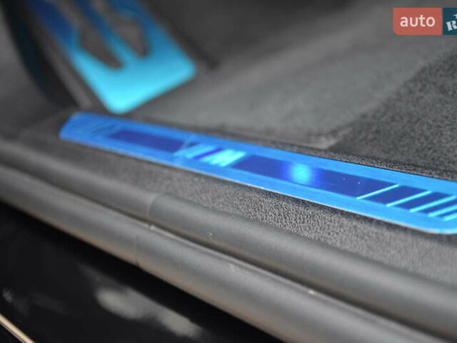 Черный БМВ Х6, объемом двигателя 3 л и пробегом 48 тыс. км за 86750 $, фото 45 на Automoto.ua