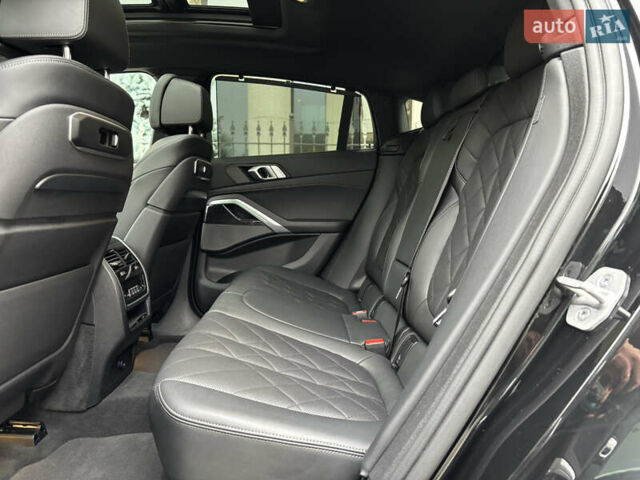 Черный БМВ Х6, объемом двигателя 3 л и пробегом 46 тыс. км за 103900 $, фото 24 на Automoto.ua