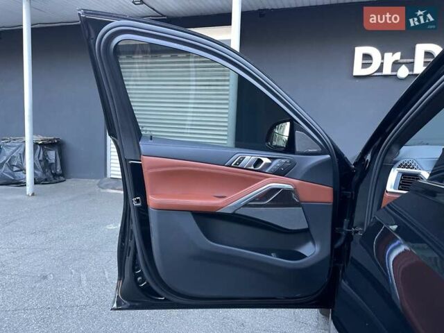 Черный БМВ Х6, объемом двигателя 4.4 л и пробегом 38 тыс. км за 132900 $, фото 58 на Automoto.ua