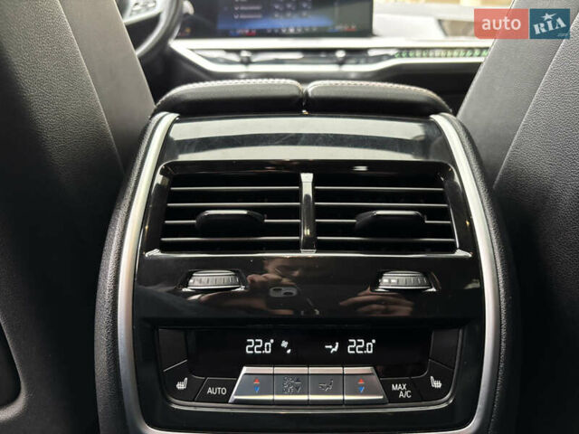 Черный БМВ Х6, объемом двигателя 3 л и пробегом 46 тыс. км за 103900 $, фото 23 на Automoto.ua