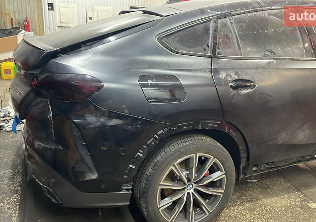 Черный БМВ Х6, объемом двигателя 3 л и пробегом 8 тыс. км за 65000 $, фото 4 на Automoto.ua