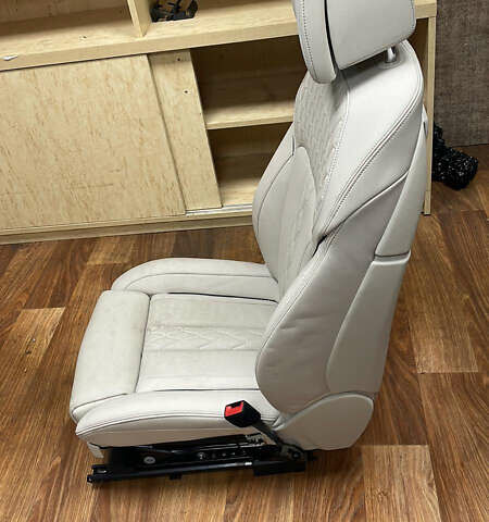 Черный БМВ Х6, объемом двигателя 3 л и пробегом 8 тыс. км за 65000 $, фото 18 на Automoto.ua