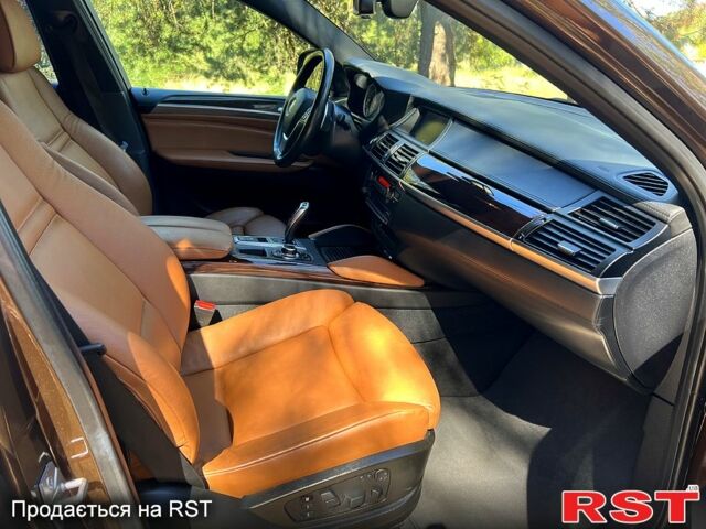Коричневий БМВ Х6, об'ємом двигуна 3 л та пробігом 95 тис. км за 20999 $, фото 2 на Automoto.ua