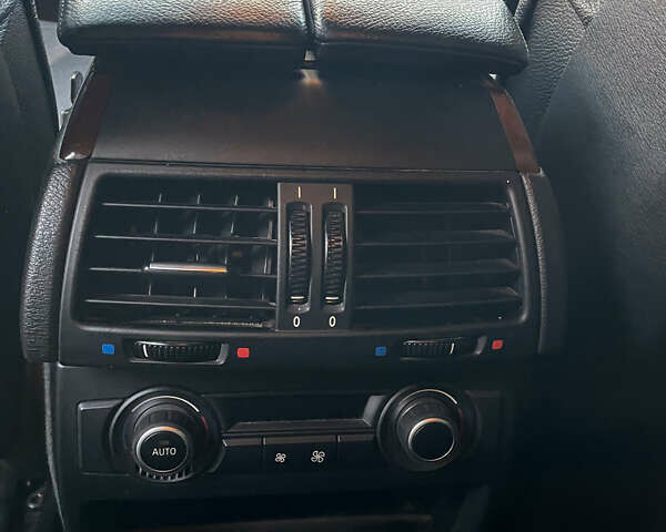 Червоний БМВ Х6, об'ємом двигуна 3 л та пробігом 230 тис. км за 14300 $, фото 17 на Automoto.ua