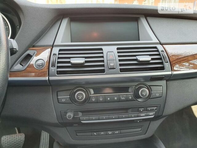 Червоний БМВ Х6, об'ємом двигуна 3 л та пробігом 104 тис. км за 17500 $, фото 34 на Automoto.ua