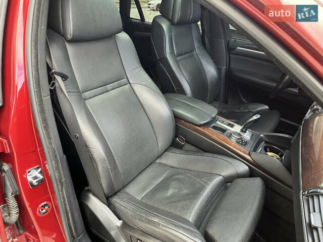 Красный БМВ Х6, объемом двигателя 4.4 л и пробегом 199 тыс. км за 15500 $, фото 68 на Automoto.ua