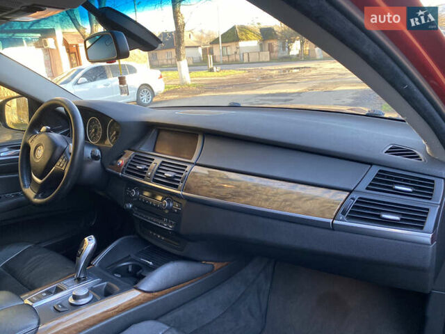 Красный БМВ Х6, объемом двигателя 3 л и пробегом 240 тыс. км за 15000 $, фото 15 на Automoto.ua