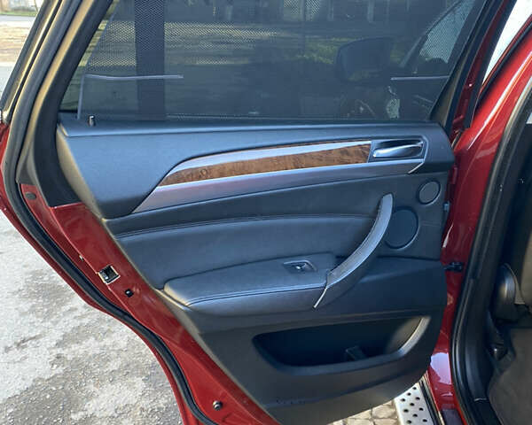Красный БМВ Х6, объемом двигателя 3 л и пробегом 240 тыс. км за 15000 $, фото 21 на Automoto.ua