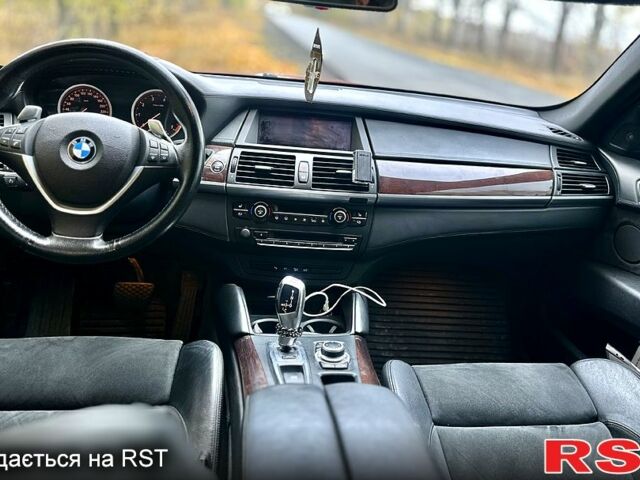 Червоний БМВ Х6, об'ємом двигуна 4.4 л та пробігом 120 тис. км за 15000 $, фото 6 на Automoto.ua