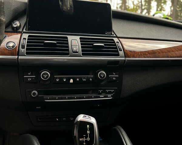 Червоний БМВ Х6, об'ємом двигуна 3 л та пробігом 230 тис. км за 14300 $, фото 8 на Automoto.ua