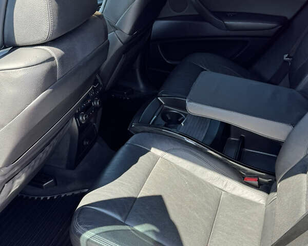 Красный БМВ Х6, объемом двигателя 3 л и пробегом 240 тыс. км за 16500 $, фото 7 на Automoto.ua