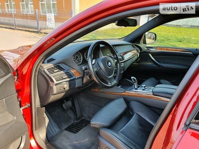 Червоний БМВ Х6, об'ємом двигуна 3 л та пробігом 104 тис. км за 17500 $, фото 30 на Automoto.ua