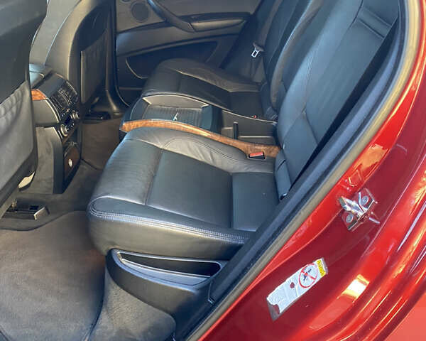 Красный БМВ Х6, объемом двигателя 3 л и пробегом 240 тыс. км за 15000 $, фото 20 на Automoto.ua