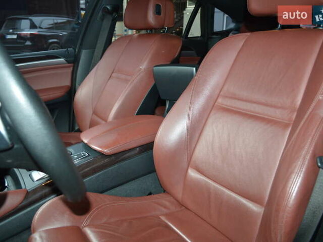 Красный БМВ Х6, объемом двигателя 3 л и пробегом 249 тыс. км за 15900 $, фото 15 на Automoto.ua