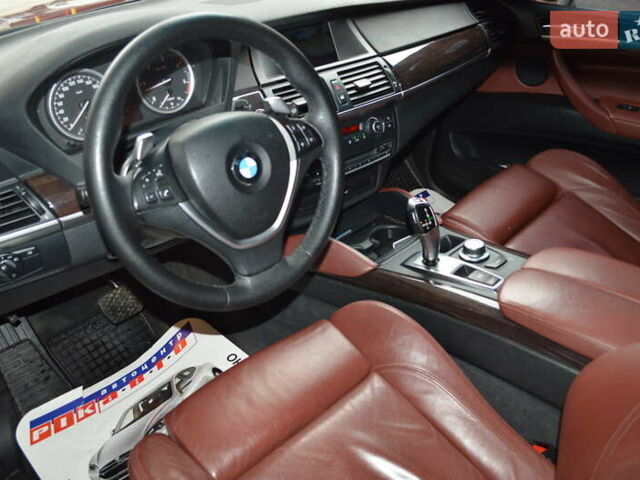 Красный БМВ Х6, объемом двигателя 3 л и пробегом 249 тыс. км за 15900 $, фото 14 на Automoto.ua