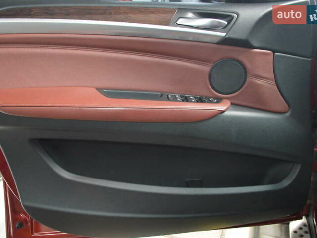 Красный БМВ Х6, объемом двигателя 3 л и пробегом 249 тыс. км за 15900 $, фото 10 на Automoto.ua