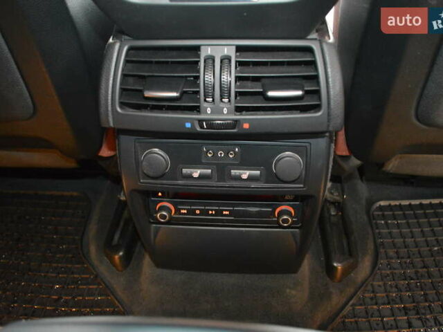 Красный БМВ Х6, объемом двигателя 3 л и пробегом 249 тыс. км за 15900 $, фото 30 на Automoto.ua