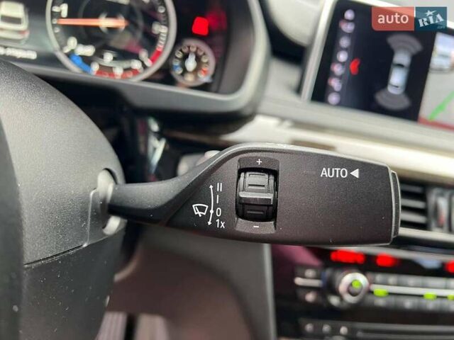 Красный БМВ Х6, объемом двигателя 3 л и пробегом 112 тыс. км за 41390 $, фото 25 на Automoto.ua