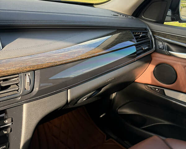 Красный БМВ Х6, объемом двигателя 2.99 л и пробегом 111 тыс. км за 40500 $, фото 39 на Automoto.ua