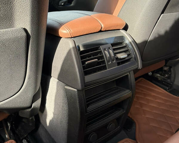 Красный БМВ Х6, объемом двигателя 2.99 л и пробегом 111 тыс. км за 40500 $, фото 28 на Automoto.ua