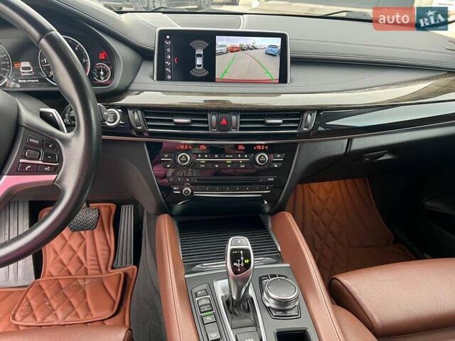 Красный БМВ Х6, объемом двигателя 3 л и пробегом 112 тыс. км за 41390 $, фото 27 на Automoto.ua