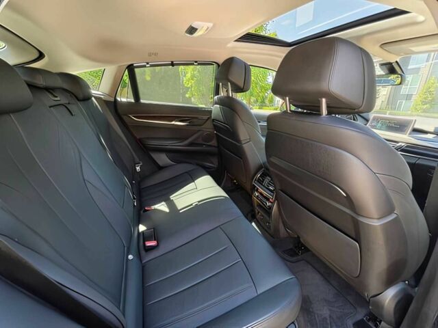 Красный БМВ Х6, объемом двигателя 3 л и пробегом 76 тыс. км за 7400 $, фото 12 на Automoto.ua