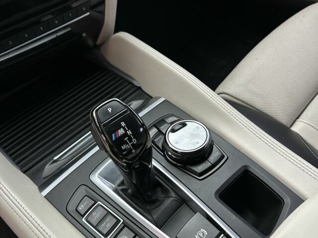 Красный БМВ Х6, объемом двигателя 3 л и пробегом 157 тыс. км за 42500 $, фото 6 на Automoto.ua