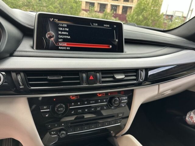 Красный БМВ Х6, объемом двигателя 3 л и пробегом 157 тыс. км за 42500 $, фото 7 на Automoto.ua