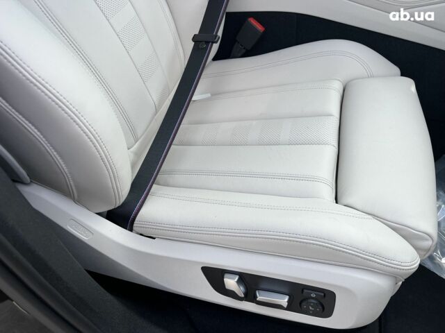 БМВ Х6, объемом двигателя 3 л и пробегом 6 тыс. км за 93700 $, фото 41 на Automoto.ua