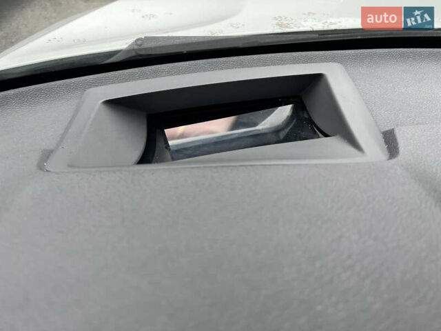 БМВ Х6, об'ємом двигуна 3 л та пробігом 348 тис. км за 15000 $, фото 16 на Automoto.ua