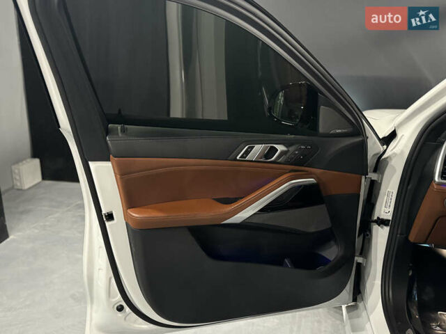 БМВ Х6, объемом двигателя 4.4 л и пробегом 28 тыс. км за 81000 $, фото 32 на Automoto.ua