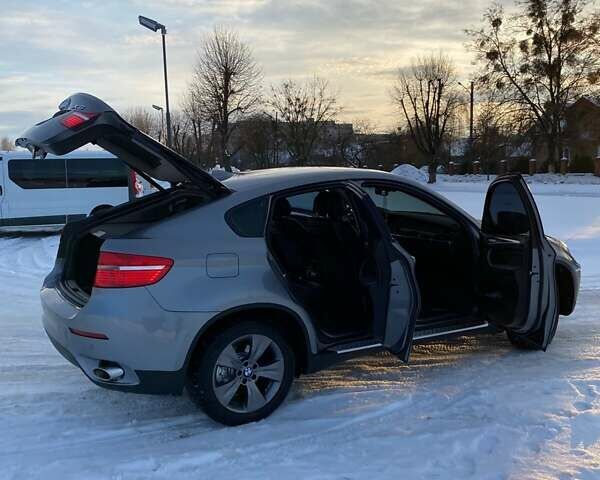 Серый БМВ Х6, объемом двигателя 3 л и пробегом 214 тыс. км за 17000 $, фото 4 на Automoto.ua