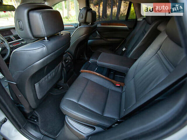 Серый БМВ Х6, объемом двигателя 3 л и пробегом 180 тыс. км за 18500 $, фото 8 на Automoto.ua