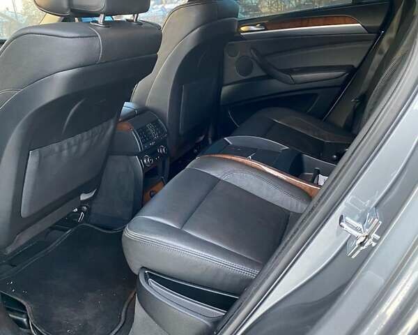 Серый БМВ Х6, объемом двигателя 3 л и пробегом 214 тыс. км за 17000 $, фото 18 на Automoto.ua