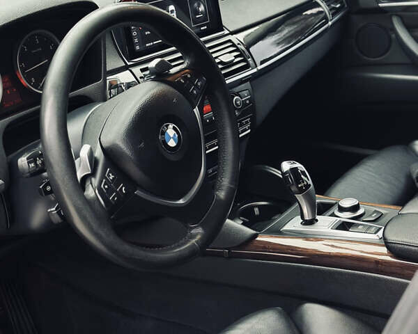 Сірий БМВ Х6, об'ємом двигуна 2.99 л та пробігом 269 тис. км за 18800 $, фото 17 на Automoto.ua