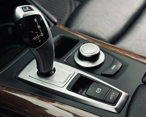 Сірий БМВ Х6, об'ємом двигуна 2.99 л та пробігом 269 тис. км за 18800 $, фото 27 на Automoto.ua