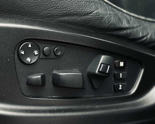 Сірий БМВ Х6, об'ємом двигуна 2.99 л та пробігом 269 тис. км за 18800 $, фото 26 на Automoto.ua