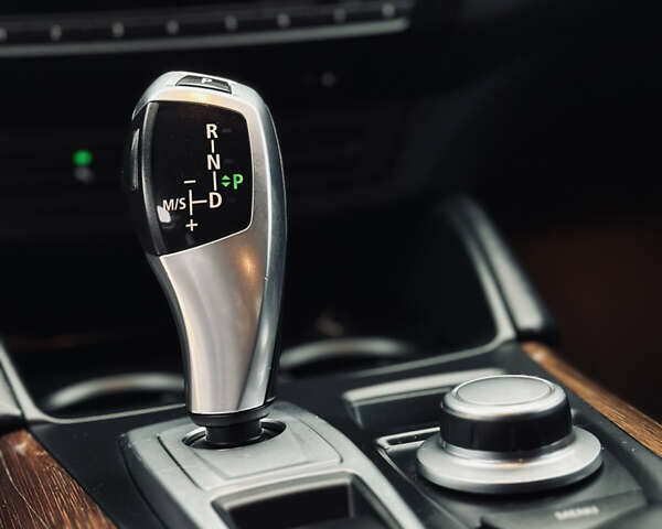 Сірий БМВ Х6, об'ємом двигуна 2.99 л та пробігом 269 тис. км за 18800 $, фото 28 на Automoto.ua