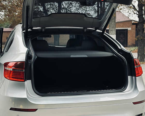 Сірий БМВ Х6, об'ємом двигуна 2.99 л та пробігом 269 тис. км за 18800 $, фото 13 на Automoto.ua