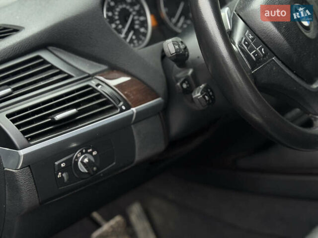 Серый БМВ Х6, объемом двигателя 4.39 л и пробегом 236 тыс. км за 11900 $, фото 35 на Automoto.ua