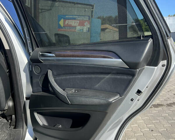 Серый БМВ Х6, объемом двигателя 2.99 л и пробегом 290 тыс. км за 17799 $, фото 10 на Automoto.ua