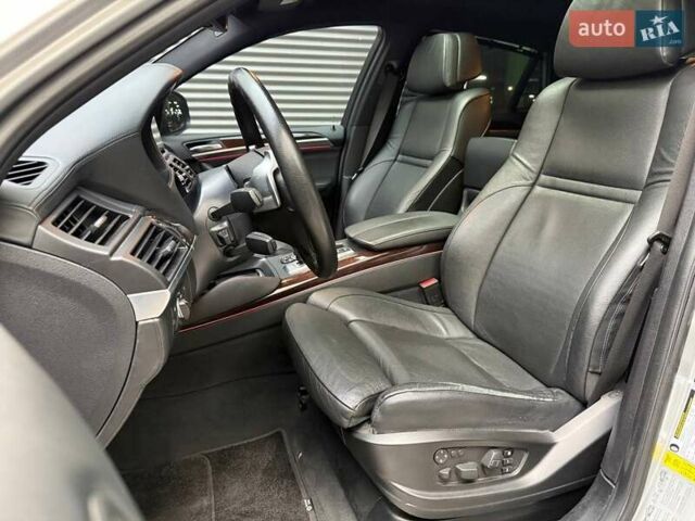 Серый БМВ Х6, объемом двигателя 2.98 л и пробегом 157 тыс. км за 15990 $, фото 11 на Automoto.ua