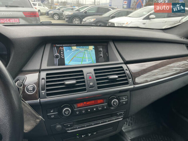 Серый БМВ Х6, объемом двигателя 3 л и пробегом 130 тыс. км за 15500 $, фото 12 на Automoto.ua