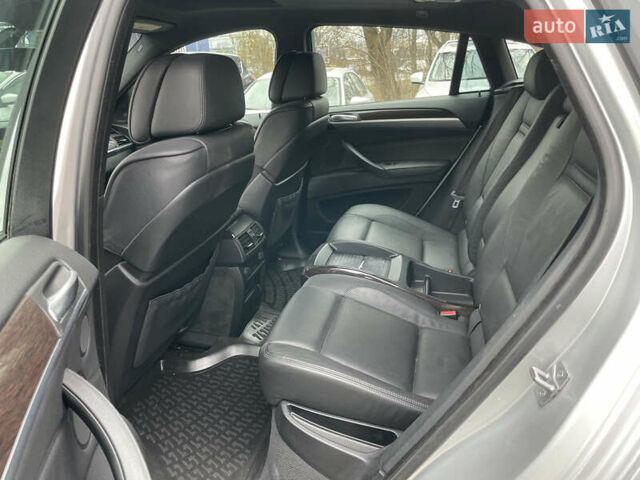 Серый БМВ Х6, объемом двигателя 3 л и пробегом 130 тыс. км за 15500 $, фото 5 на Automoto.ua