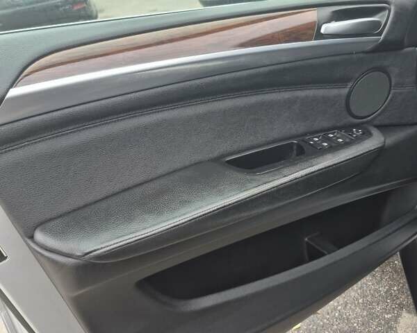 Серый БМВ Х6, объемом двигателя 4.39 л и пробегом 126 тыс. км за 16200 $, фото 20 на Automoto.ua