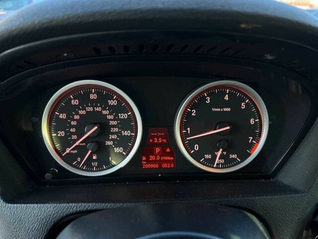 Серый БМВ Х6, объемом двигателя 3 л и пробегом 200 тыс. км за 16900 $, фото 16 на Automoto.ua