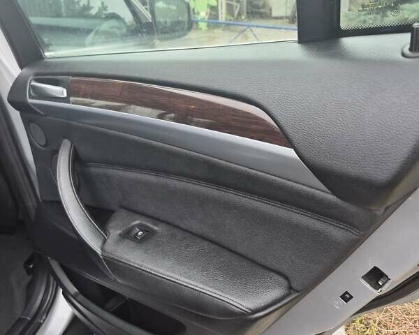 Серый БМВ Х6, объемом двигателя 4.39 л и пробегом 126 тыс. км за 16200 $, фото 23 на Automoto.ua