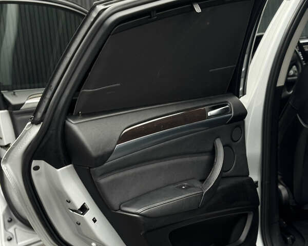 Серый БМВ Х6, объемом двигателя 4.39 л и пробегом 236 тыс. км за 11900 $, фото 27 на Automoto.ua