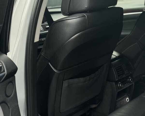 Серый БМВ Х6, объемом двигателя 4.39 л и пробегом 236 тыс. км за 11900 $, фото 29 на Automoto.ua